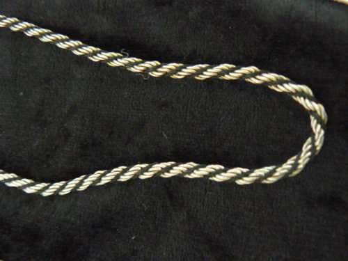2 pairs of pretty necklaces
