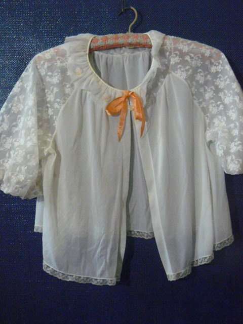 WHITE BED JACKET 34 - 36