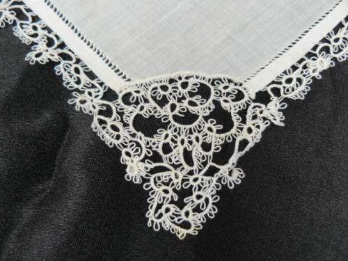 VINTAGE COTTON HANKIE TATTING WORK AMAZING !@!@!@!