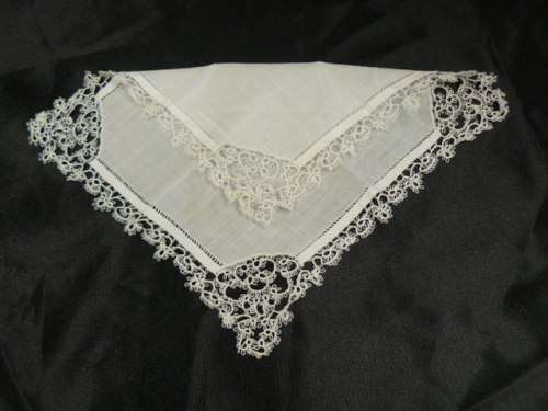 VINTAGE COTTON HANKIE TATTING WORK AMAZING !@!@!@!