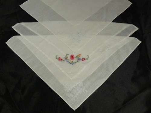 VINTAGE COTTON EMBROIDERED HANKIES X3