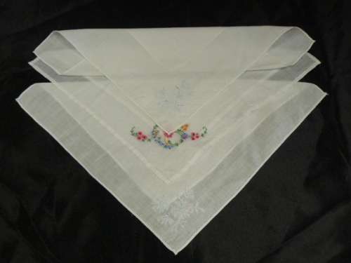 VINTAGE COTTON EMBROIDERED HANKIES X3