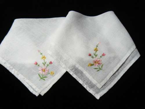 VINTAGE COTTON EMBROIDERED HANKIES