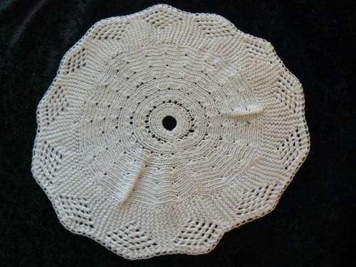 VINTAGE COTTON HAND KNITTED DOILLIE 21 CM