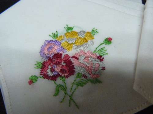 VINTAGE COTTON EMBROIDERED HANKIES X2