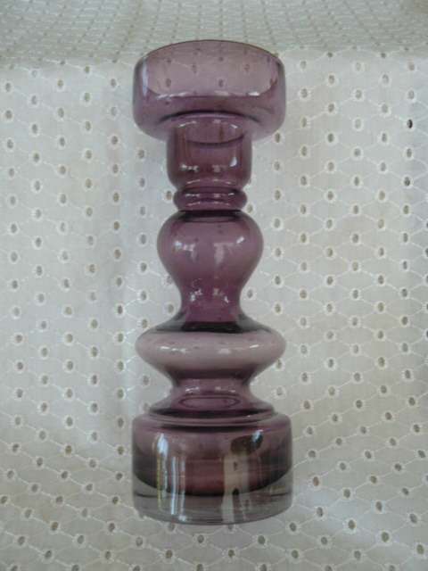 GLASS VASE