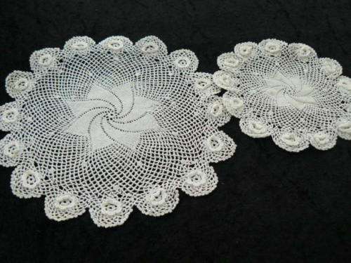 2 X VERY FINE HAND CROCHETED DOILIES VINTAGE
