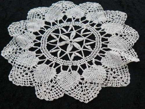 VERY FINE 19 CM COTTON HAND CROCHETED DOLLIE