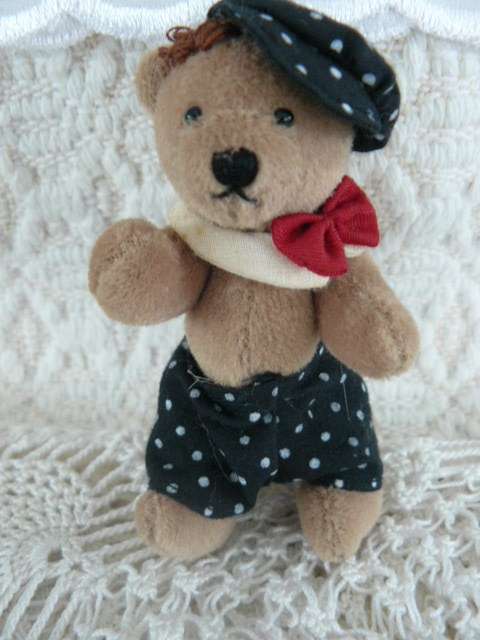 MINIATURE COLLECTABLE TEDDY