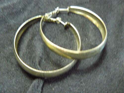 LARGE HOOP GOLD TONED EARRINGS