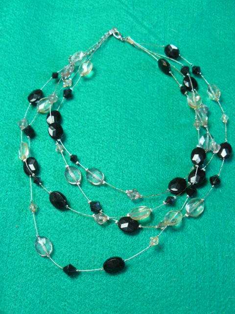 4 STRAND BEADED NECKLACE IN GOOD CONDITION 47 CM LONG