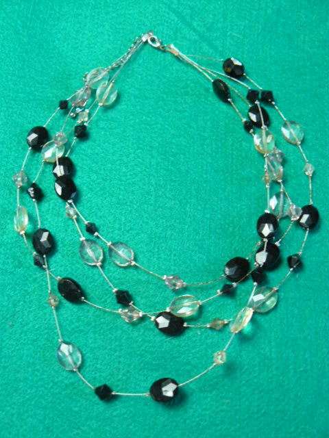 4 STRAND BEADED NECKLACE IN GOOD CONDITION 47 CM LONG