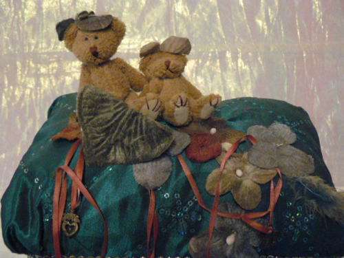 VERY CUTE DECORATED TIN WITH TEDDYS
