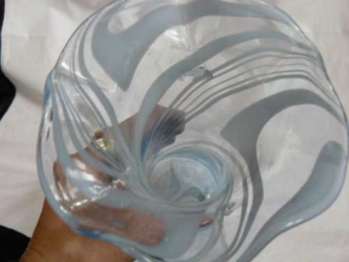 STUNNING HAND BLOWN FLUTED CYLINDER VASE AQUA WHITE SWIRL GLASS VASE 25 CM