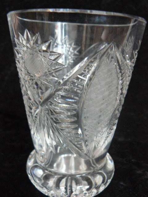 CRYSTAL VASE STUNNING GENUINE CRYSTAL !!!!!