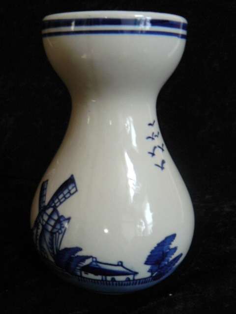 BLUE AND WHITE VASE