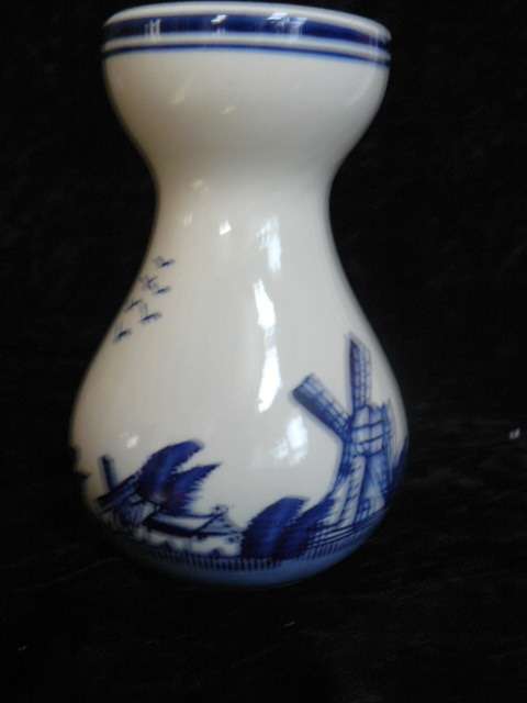 BLUE AND WHITE VASE