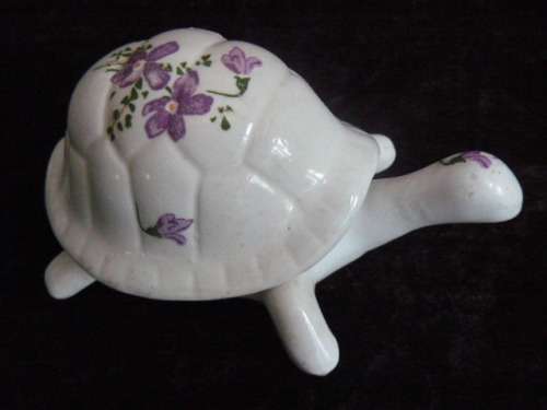 CUTE PORCELAIN TRINKET BOX