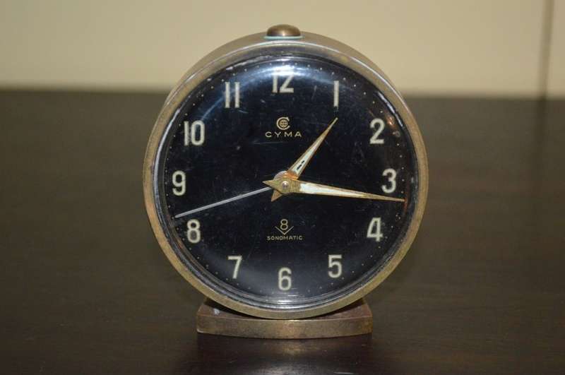 cyma  swiss made somomatic 8 alarm clock