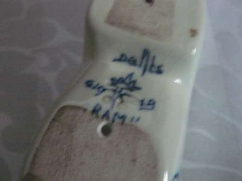DELFT'S ASHTRAY CLOG