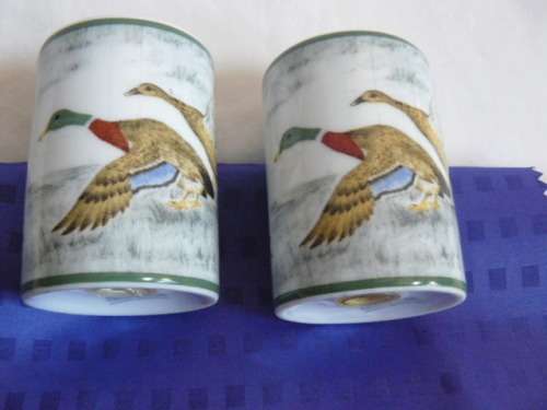 SALT AND PEPPER SET