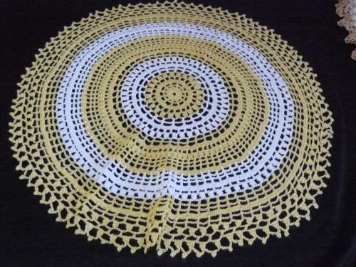 YELLOW AND WHITE COTTON DOILIE