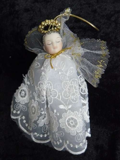PORCELAIN ANGEL BABY SLEEPING