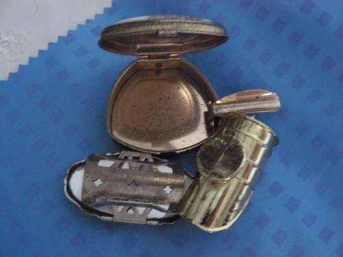 LIPSTICK HOLDER, ASHTRAY AND SWEETENER SCOOP