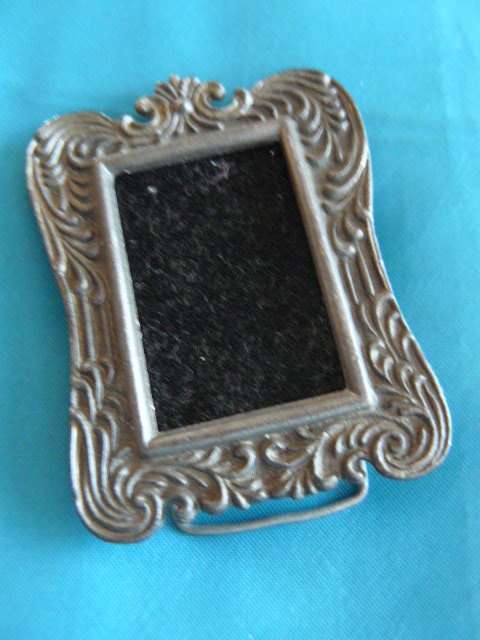 SILVER METAL PHOTO FRAME