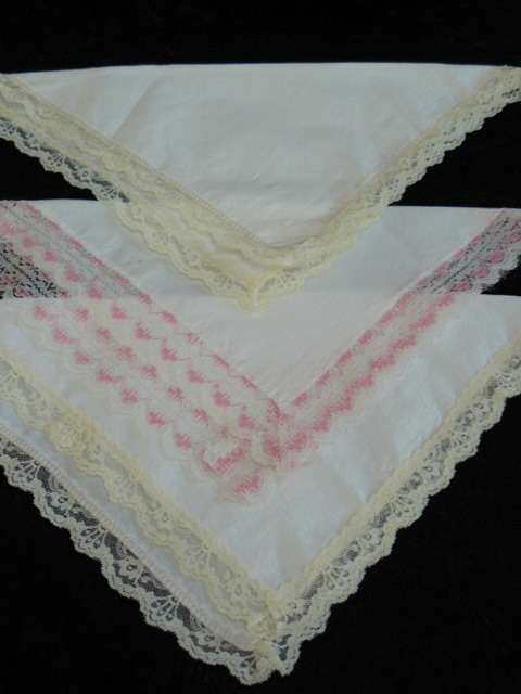 3 X HANKIES WITH BORDER