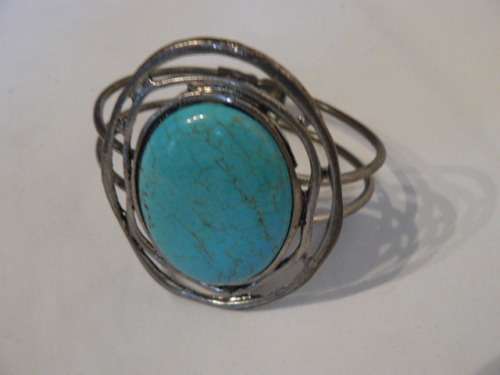 SILVER TONED CLIP ON BRACELET WITH SEMI PRECIOUS STONE