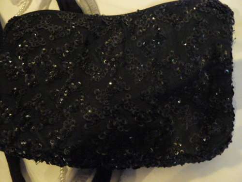 VINTAGE BEADED CLUTCH BAG AND FASHION NECKLACE