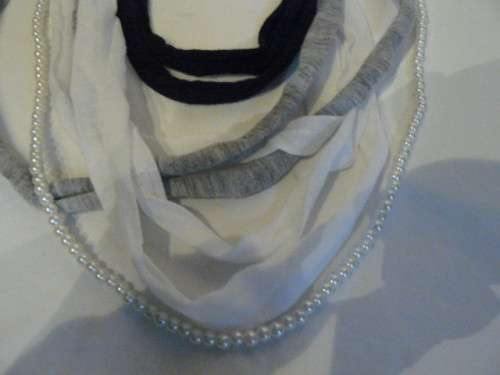 VINTAGE BEADED CLUTCH BAG AND FASHION NECKLACE