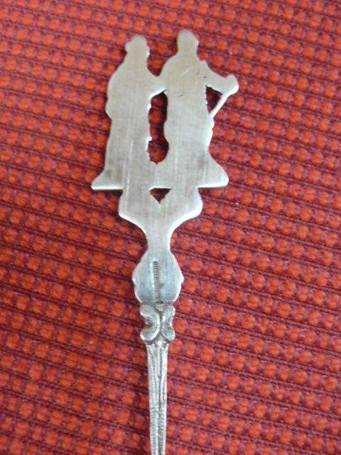 SILVER TONED DETAILED FORK