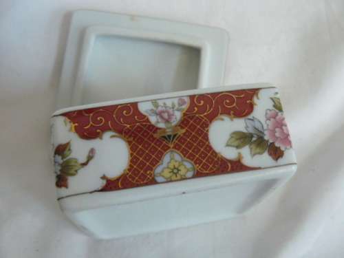 VERY CUTE TRINKET BOX