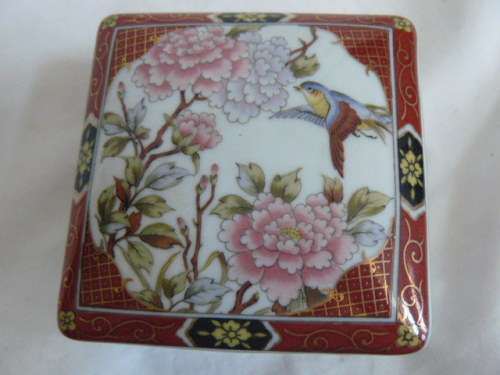 VERY CUTE TRINKET BOX