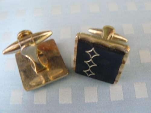 CUFF LINKS