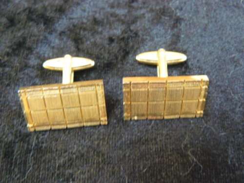 CUFF LINKS
