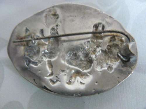 BROOCH