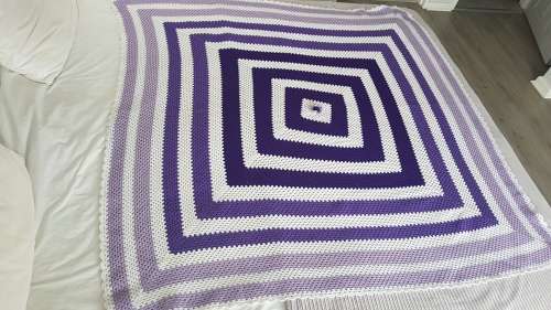 Like new large hand crocheted blanket 150x150