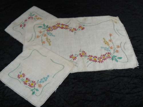 DOILIE SET COTTON EMBROIDERED VINTAGE