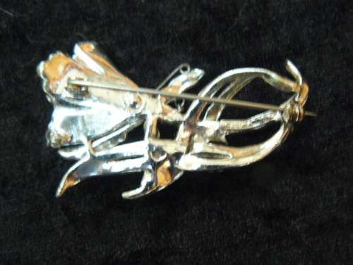 LOVELY FLOWER BROOCH STUNNING