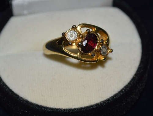 VINTAGE LIKE RING LOVELY