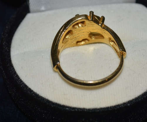 VINTAGE LIKE RING LOVELY
