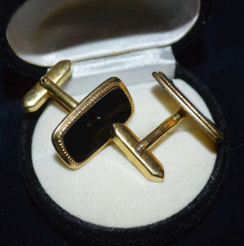 CUFF LINKS