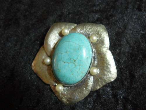LARGE PENDANT WITH STONE