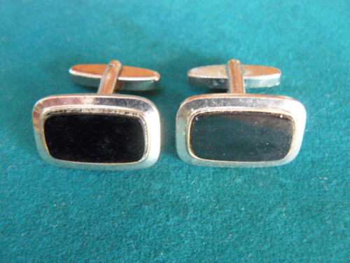 CUFF LINKS