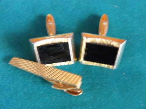 CUFF LINKS AND TYE CLIP