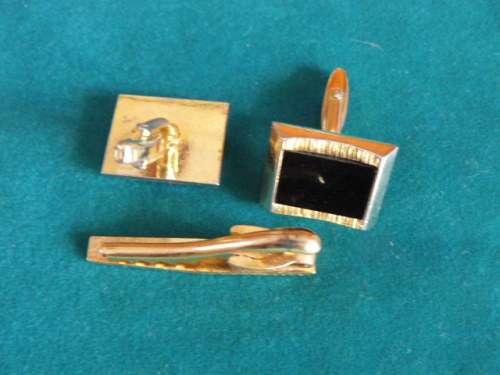 CUFF LINKS AND TYE CLIP
