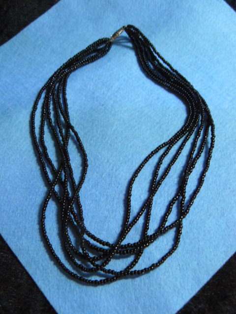 BLACK BEADED NECKLACE